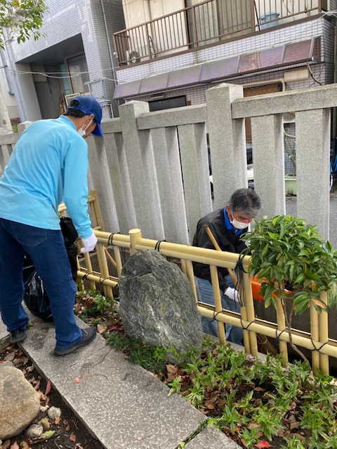清掃奉仕活動の様子